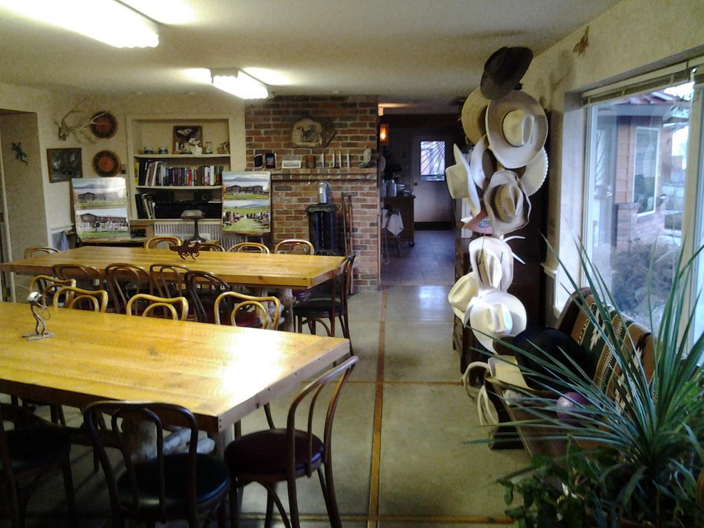 ホテル K3 Guest Ranch コーディ エクステリア 写真