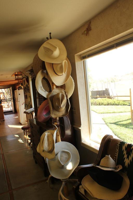 ホテル K3 Guest Ranch コーディ エクステリア 写真