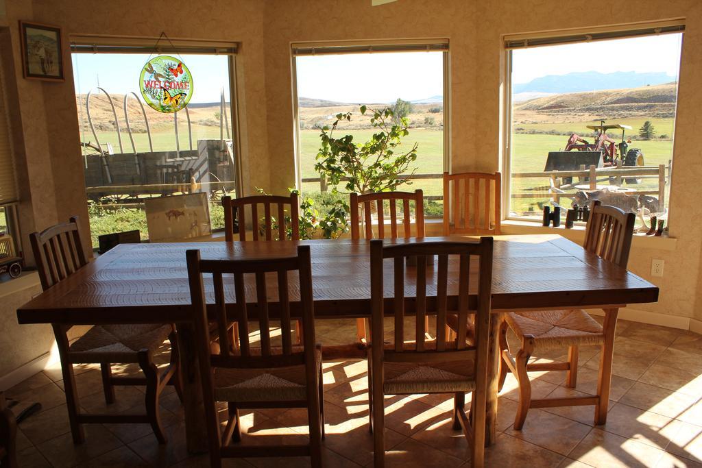ホテル K3 Guest Ranch コーディ エクステリア 写真