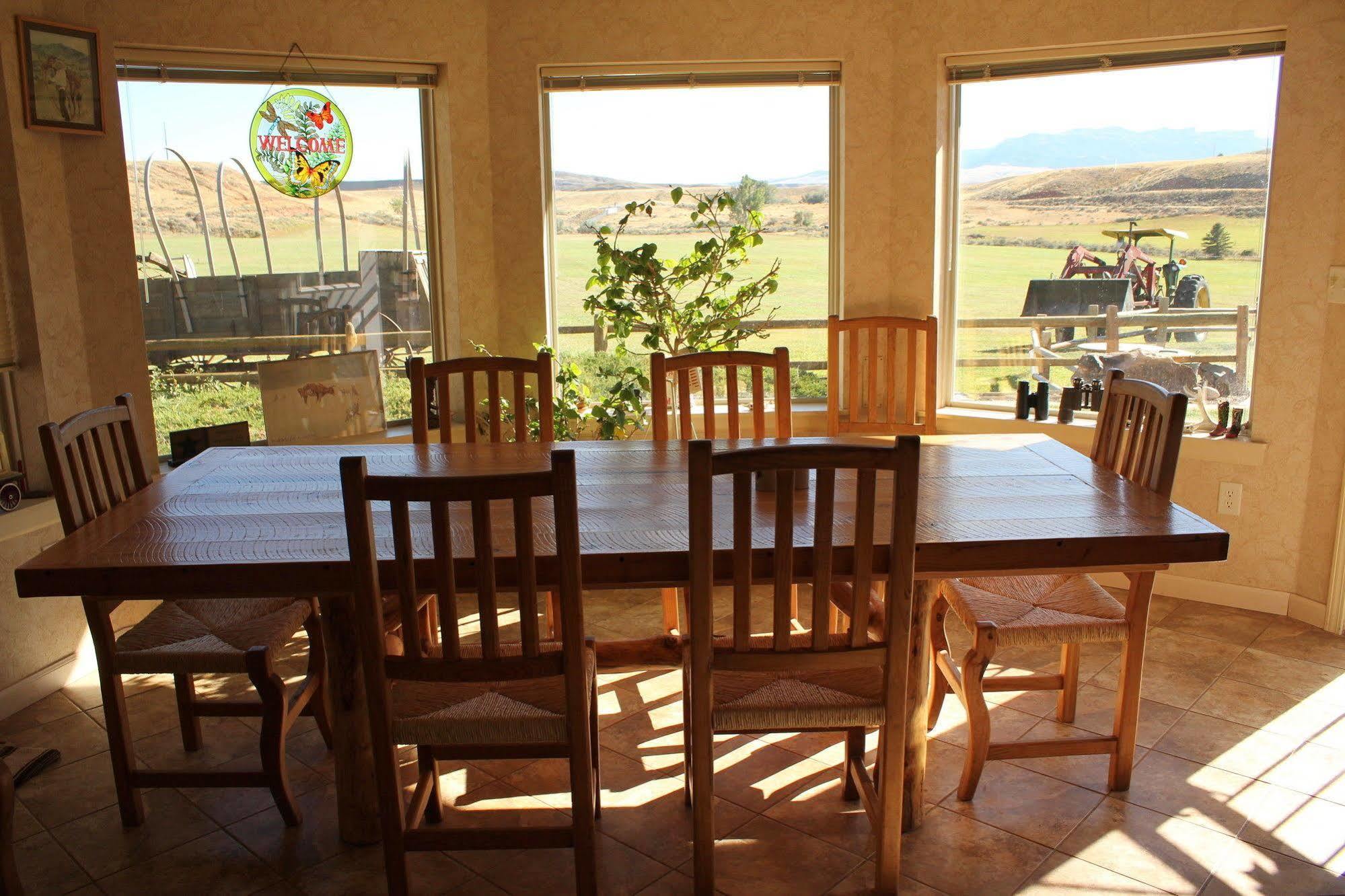 ホテル K3 Guest Ranch コーディ エクステリア 写真