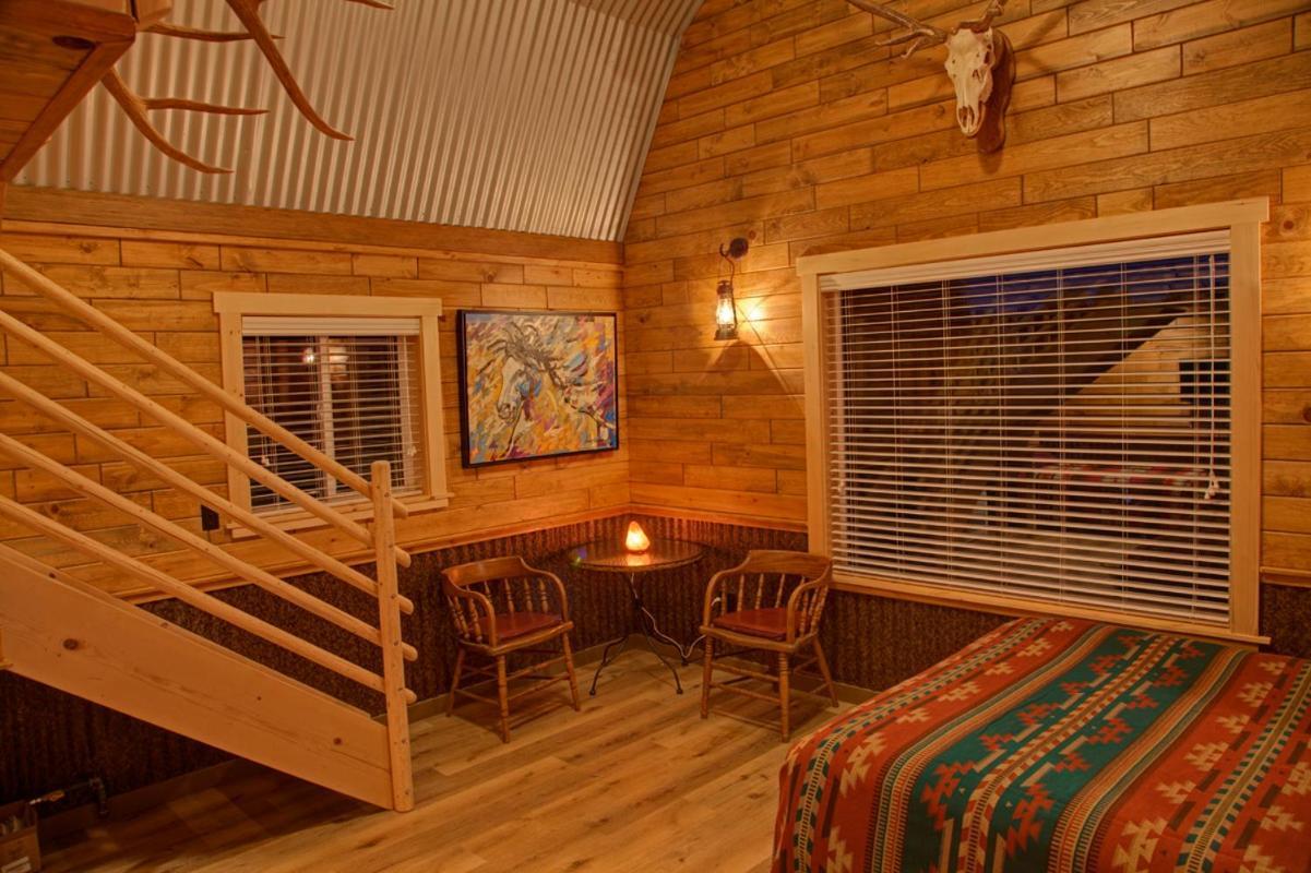 ホテル K3 Guest Ranch コーディ エクステリア 写真