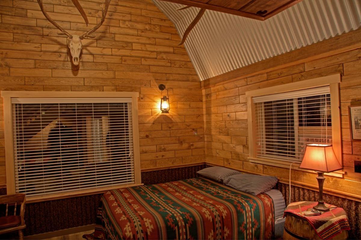 ホテル K3 Guest Ranch コーディ エクステリア 写真